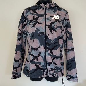 New Balance Lined running rain jacket size extra large